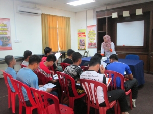 Program kerjasama Latihan Kemahiran bersama-sama dengan pelajar SMK Ajil